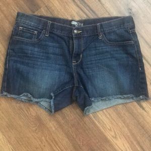 Cutoff denim shorts